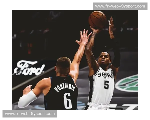 孤星闪耀，烈焰焚城：马刺与火箭的恩怨情仇，一场载入史册的德州德比